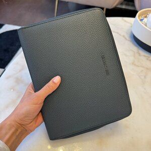 Cerruti 1881 Hamilton Conference Folder